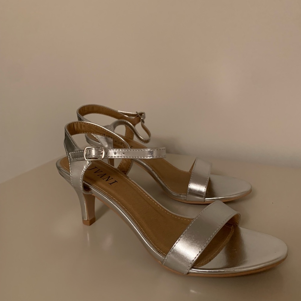 Size 7 brand new